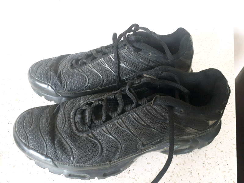 mens black tn trainers